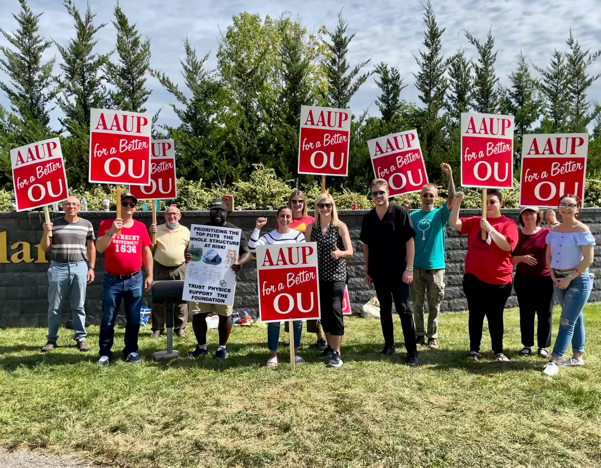 A picture of Rep. Mari Manoogian (center) on the picket line with members of AAUP’s Oakland University Chapter, Sept. 3, 2021.