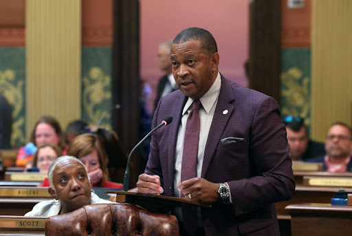 Michigan State Representative Tyrone Carter speaking on the House Floor in support of HB 4177 at the Capitol in Lansing.