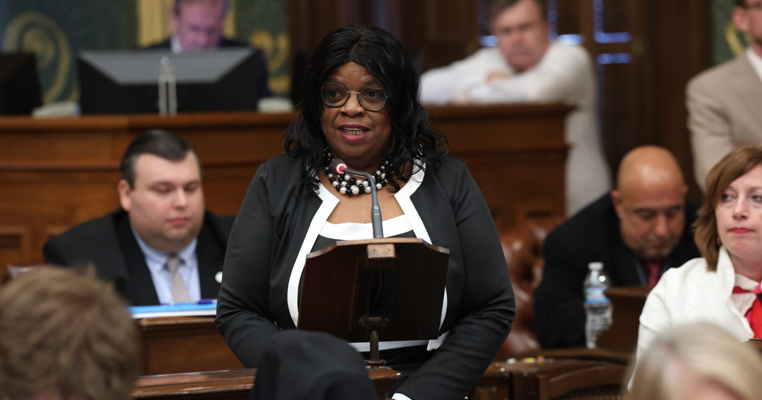 State Rep. Brenda Carter speaks on the House floor