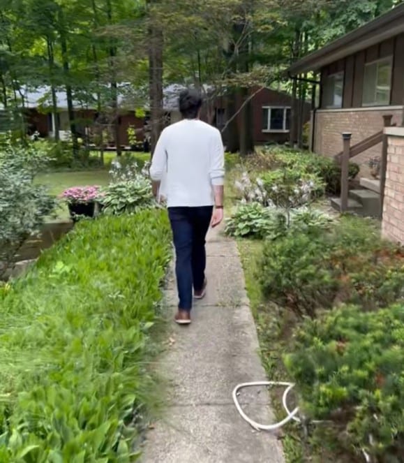 State Rep. Jasper Martus out knocking doors